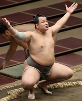 Tennozan prepares for his upcoming match (c. 2020)