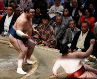 Ikioi defeats Takanosho to win his second Juryo Yusho (c. 2019)