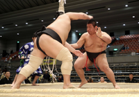 Kamiyutaka battles Kizakiumi (c. 2018)