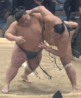 Takanofuji loses the Makushita Yusho match to Nakao (c. 2003)