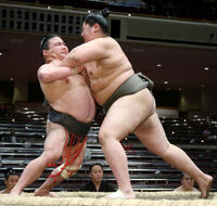 Shobushi battles Wakanoguchi (c. 2019)