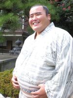Ryuho after re-promotion to Juryo for the first time in 3 years (c. 2010)
