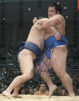 Ishide defeats future Ozeki Kotoshogiku (c. 2004)