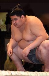 Asabenkei prepares for his upcoming match (c