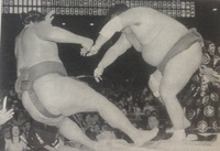 Tanaka ensures promotion to Juryo (c. 2003)