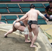 Sazanami defeats Yutakasho to win the Sandanme Yusho (c. 2023)