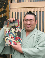 Yotsuguruma after promotion to Juryo (c. 2008)