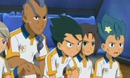 Shugo con el resto de su equipo
