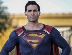 Tyler Hoechlin -Arrowverse / Supergirl (TV Series) (2015 - )