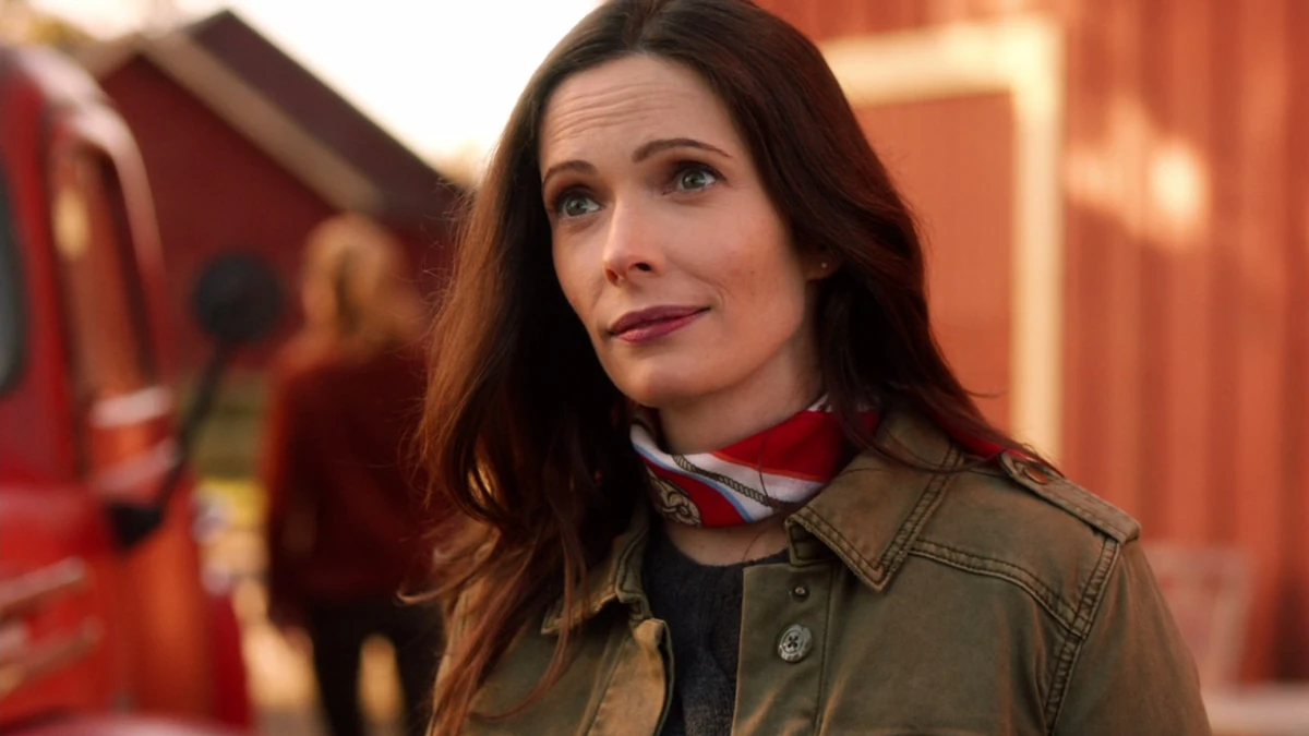 Тайны смолвиля лоис. Лойс лейн. Лойс лейн. Лойс лейн. Лойс лейн.