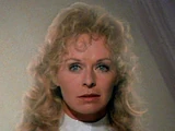 Lara Lor-Van (Susannah York)
