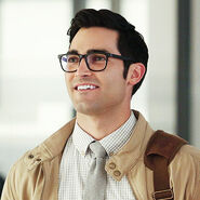 Tyler Hoechlin Supergirl 2016