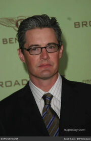 Kyle-maclachlan-12th-annual-elton-john-aids-foundation-oscar-party-co-hosted-by-in-style-arrivals-dvvR0c