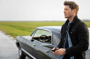 TW 101 promo Dean with journal
