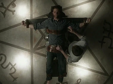 Alastair is the first to visit Sam in the panic room.