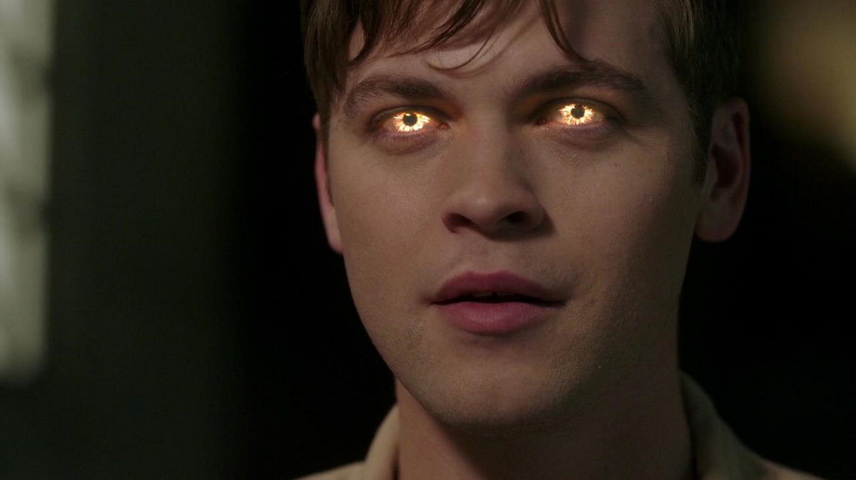 castiel eyes glow