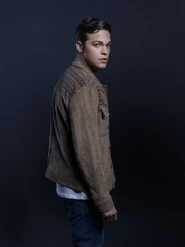 Tumblr dedd98204d7180da6b2bd8a1214f88fd 2094e2db 1280.jpg (63 KB) Alexander Calvert as Jack Kline