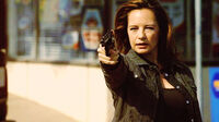 Ellenpointinggun.jpg