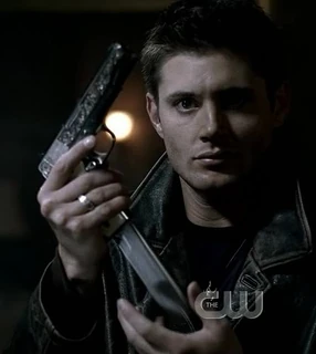 Colt1911d.jpg (24 КБ)