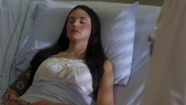 Келли в коме.