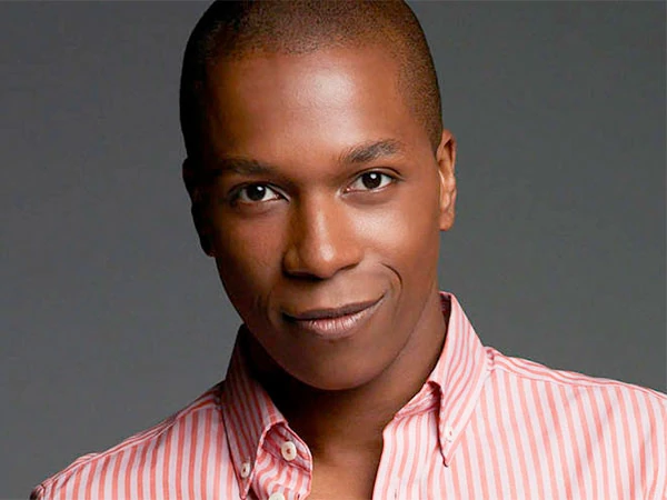 Билли портер эмми. Ангел поза сериал. Эмджей родригес. Джо холт. Сериал поза нетфликс.