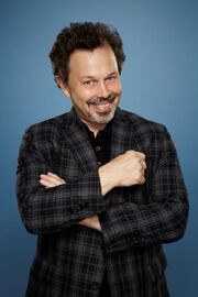 Curtis Armstrong