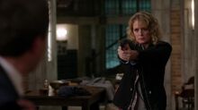 Mary shoots Arthur in the arm with a gun