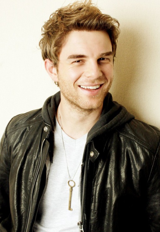 Nathaniel Buzolic, Wiki