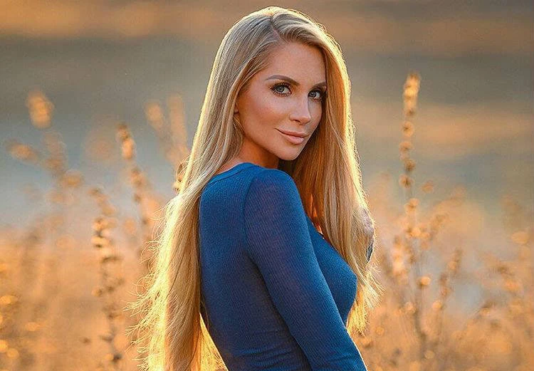 Элис Ли Фото