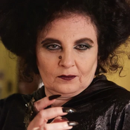 Z.Z. (D.P.A.) é uma bruxa usuária de magia negra.