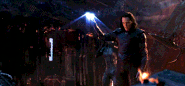 Loki (Marvel Comics) conjurando o Tesseract em Vingadores: Guerra infinita