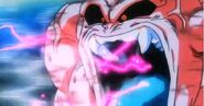 Super Buu (Dragon Ball) grita tão alto que pode romper limites dimensionais.