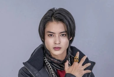 ウルトラマンタローブルマァクの怪獣シリーズZAT隊員東光太郎役篠田