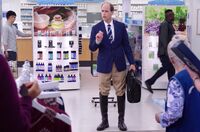 S03E04-Jeff in boots