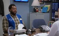 S03E15-Corey in Glenns Office