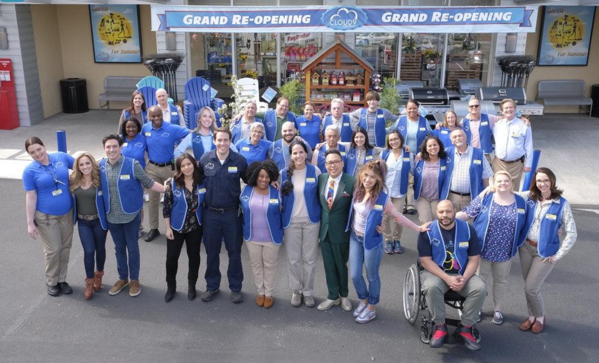 Season Six, Superstore Wiki