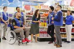 Superstore : Lost and Found (2017) - Jay Chandrasekhar, Victor