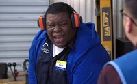 S02E17-Skip