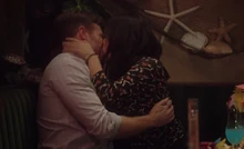 S03E12-Amy Tate kissing.jpg