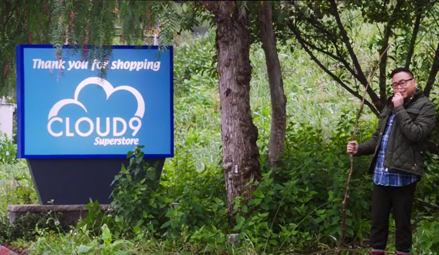 Superstore : Lost and Found (2017) - Jay Chandrasekhar, Victor