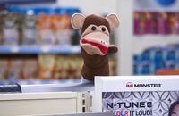S02E10-Monkey puppet