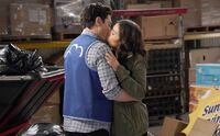 S03E20-Amy Jonah kiss