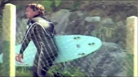TOM CURREN surfing a Hydroflex