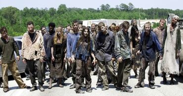 Walking-dead-s2-zombie-crowd