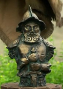 Survivor: Nicaragua Immunity Idol, a bust of a conquistadore.