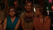 Tai brings up the super idol, surprising the tribe.