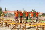 Intensos competing in the first Immunity Challenge.