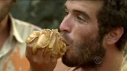 E11tv10.jpg (36 KB) Eddie eating peanut butter.