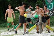 Leones competing in the Reward Challenge, Loose Change.
