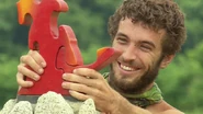 Finally.jpg (47 KB) Eddie competing in the Final Immunity Challenge.